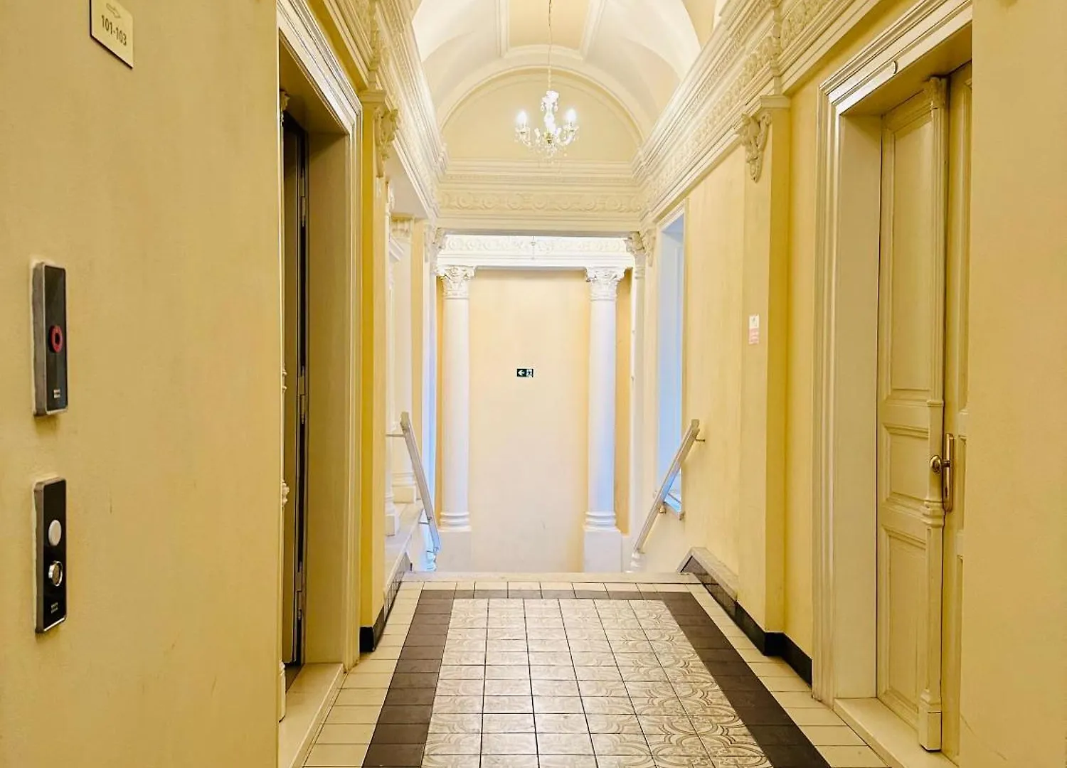 Wenceslas' Shi Apartment Prague Czech Republic